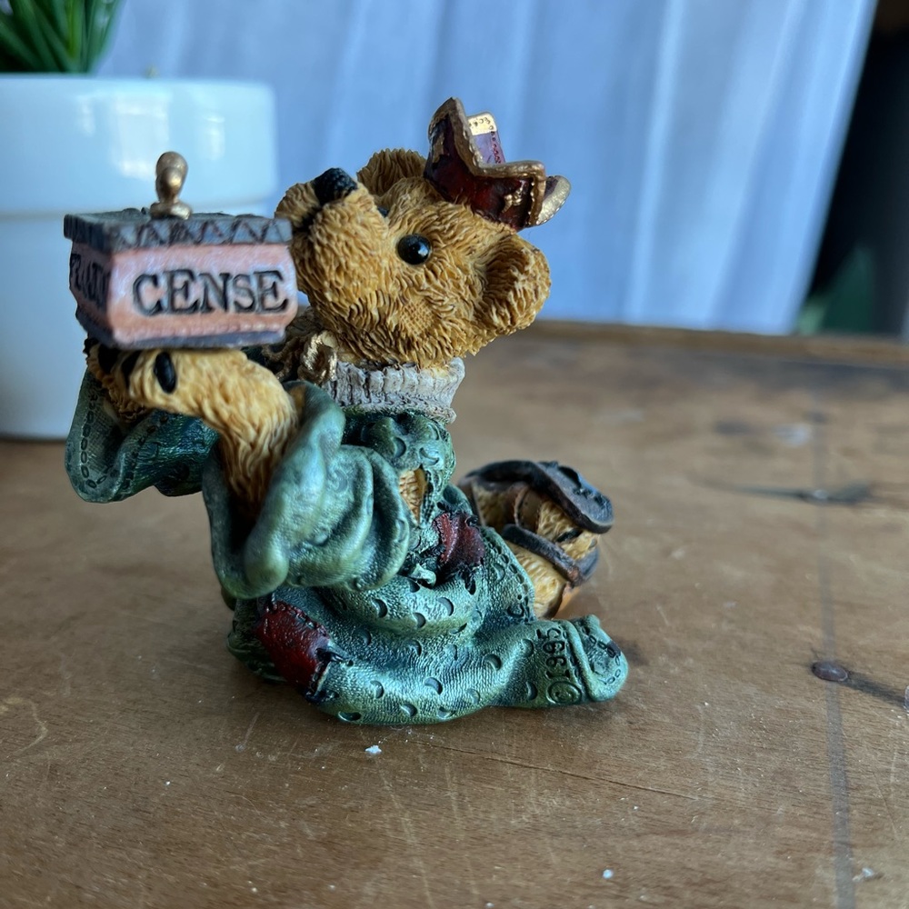 Vintage 1995 Boyd’s bears Nativity Series #2 style #2405 Heath as Caspar